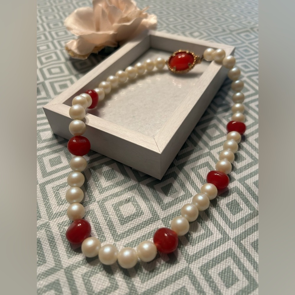 Vintage Carnelian And Faux Pearl necklace